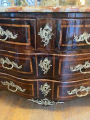 Kommode der Louis-XV-Epoche