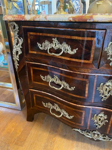 Kommode der Louis-XV-Epoche — Sehr guter Zustand