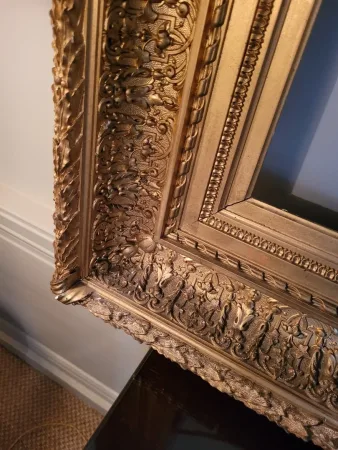 Grand cadre en bois doré