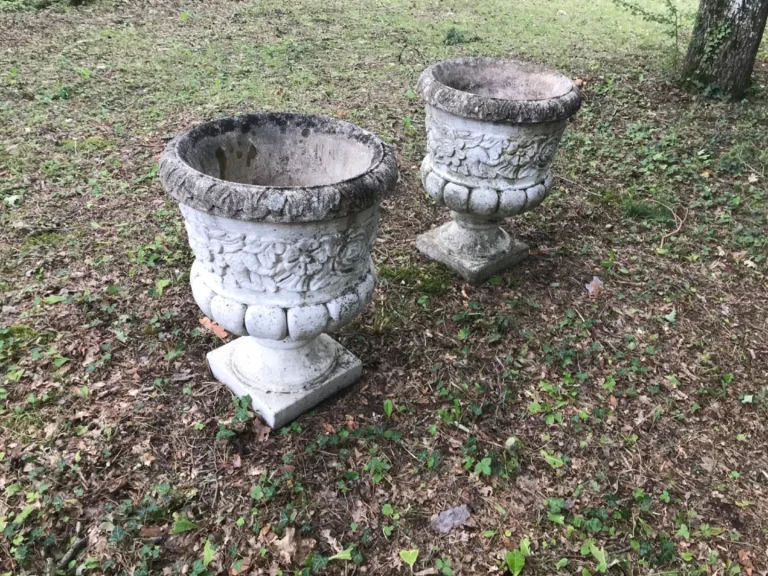 Paire de vases Médicis