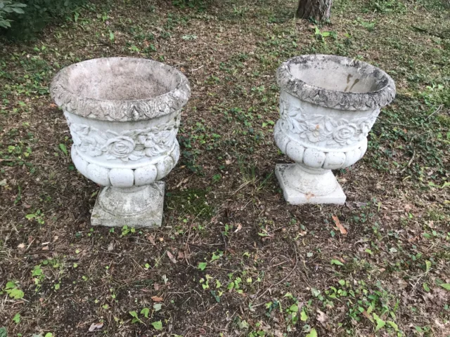 PAREJA DE URNAS DE JARDÍN MEDICIS