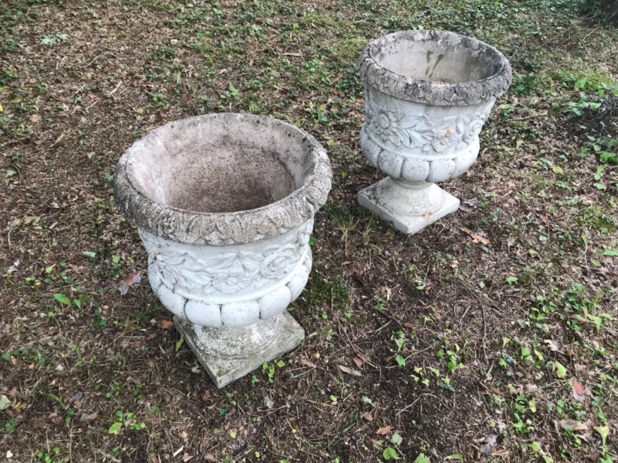 Paire de vases Médicis