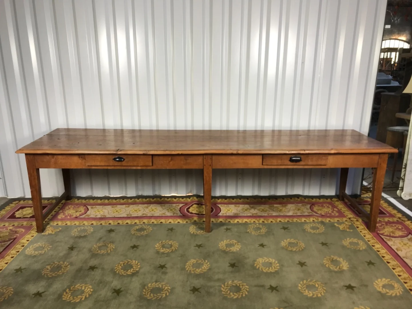 FARMHOUS TABLE
