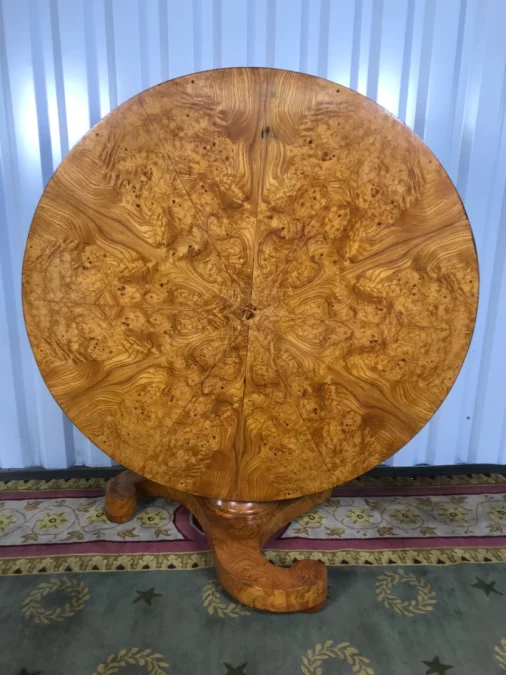 Guéridon basculant « Bidermeier »
