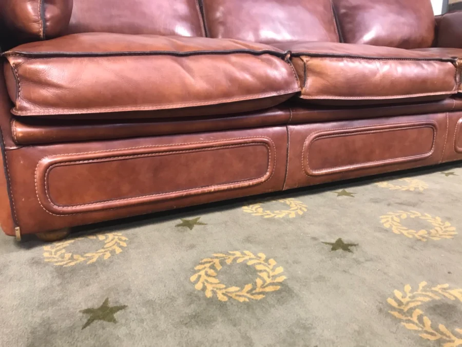 VINTAGE SETTEE