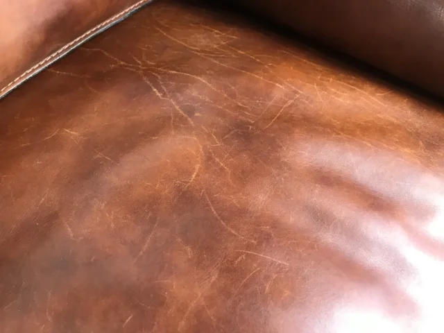 VINTAGE SETTEE