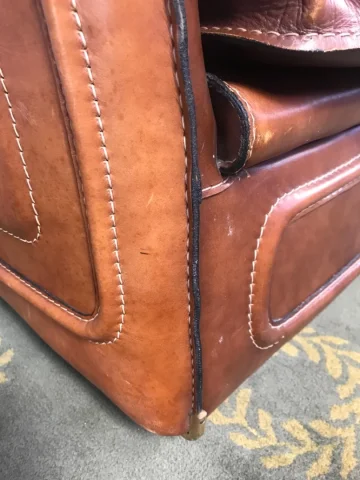 VINTAGE SETTEE