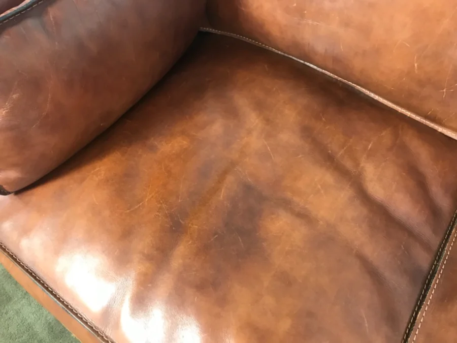 VINTAGE SETTEE