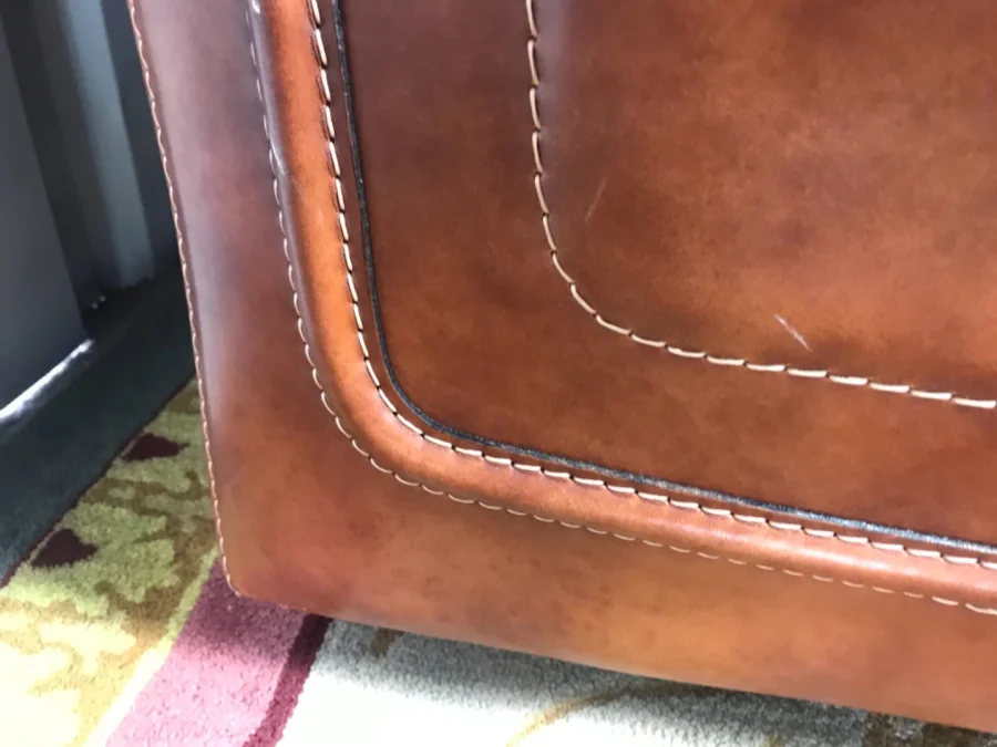 VINTAGE SETTEE