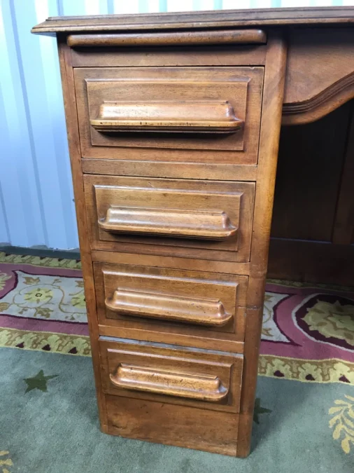 ART DECO PERIODE SOKKELBUREAU