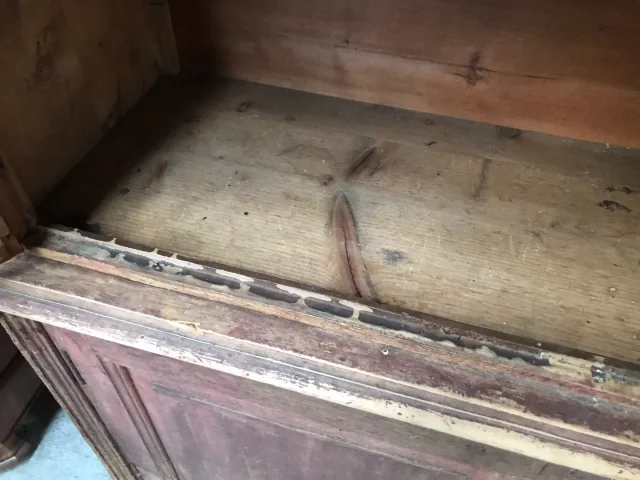 Vaisselier patine ancienne