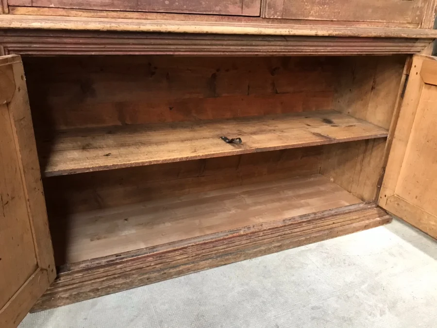 Vaisselier patine ancienne