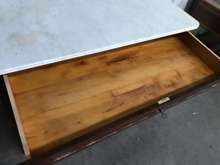 Commode époque Louis Philippe en palissandre