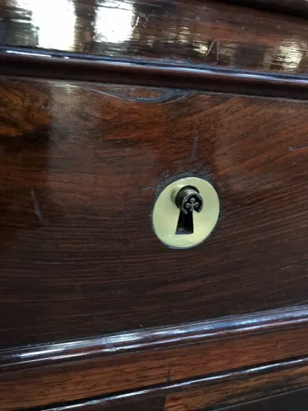 Commode époque Louis Philippe en palissandre