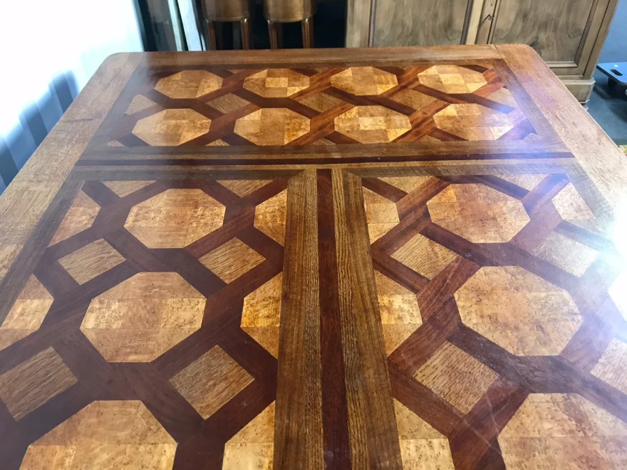 LOUIS XV STYLE  DINING TABLE