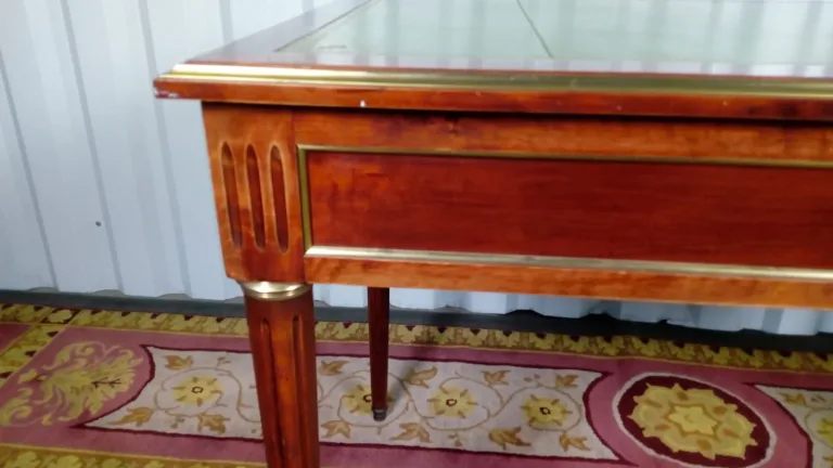 Bureau plat de style Louis XVI acajou 1900/1920
