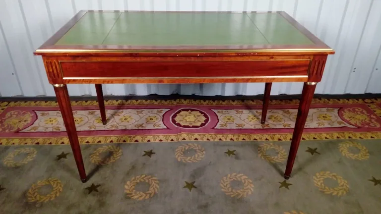 Bureau plat de style Louis XVI acajou 1900/1920