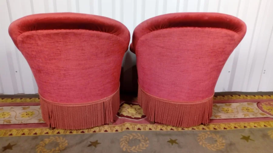 Paire de fauteuils crapaud velours rouge théâtre