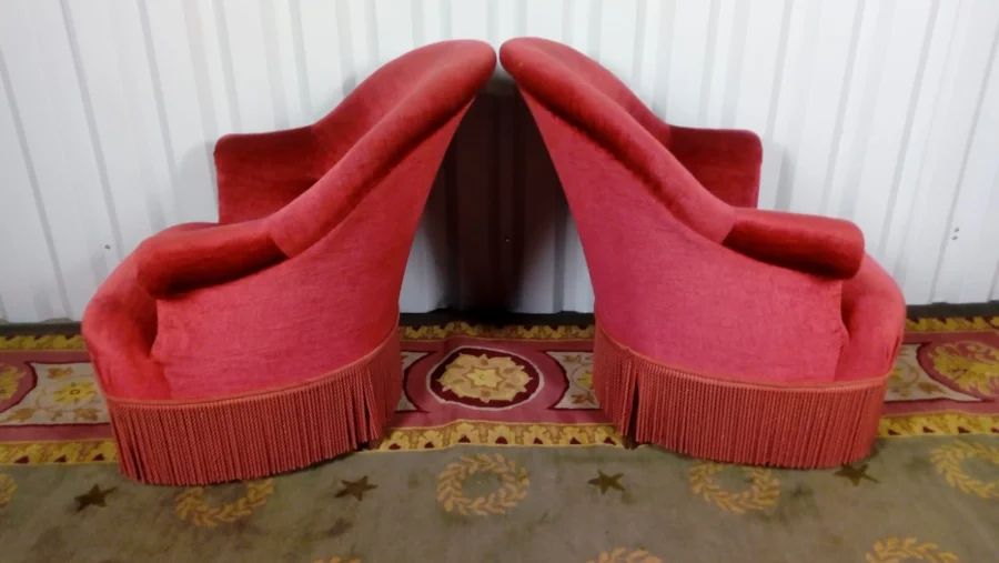 Paire de fauteuils crapaud velours rouge théâtre