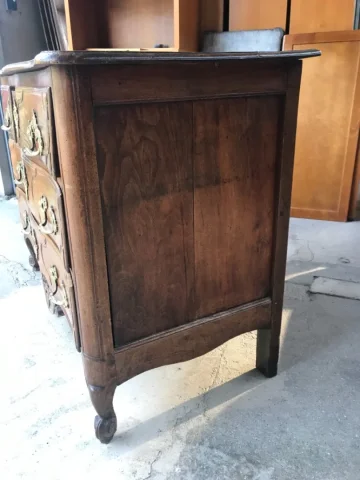LOUIS XV PERIOD CHEST OF DRAWERS