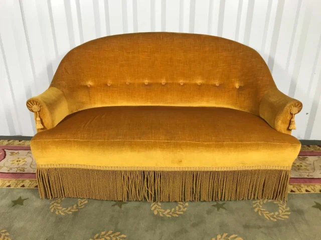 Vintage-Sofa