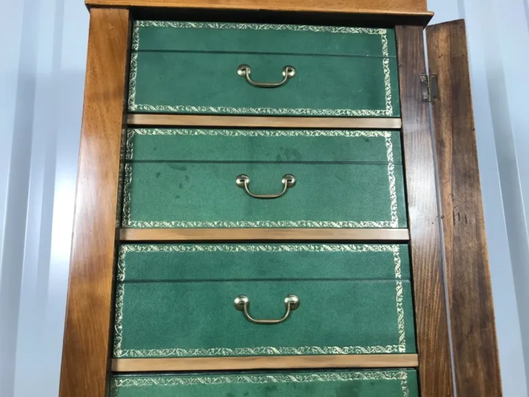 Cartonnier noyer et cuir Louis Philippe