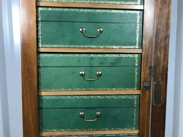 Cartonnier noyer et cuir Louis Philippe