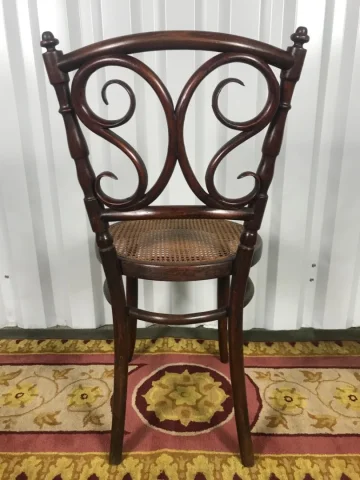 6 chaises bistrot par Josias Eissler & Shöne