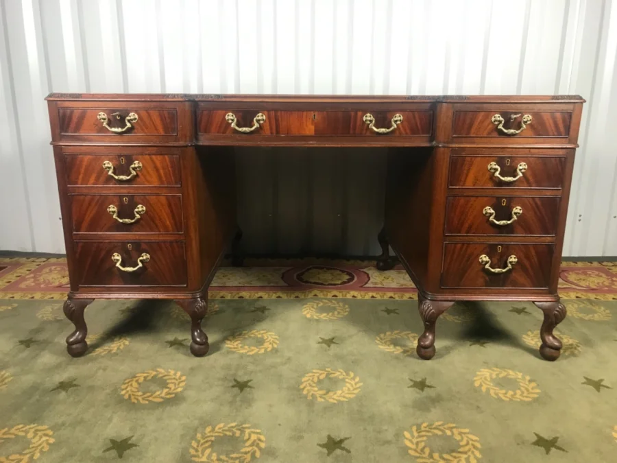 ENGLISH DESK