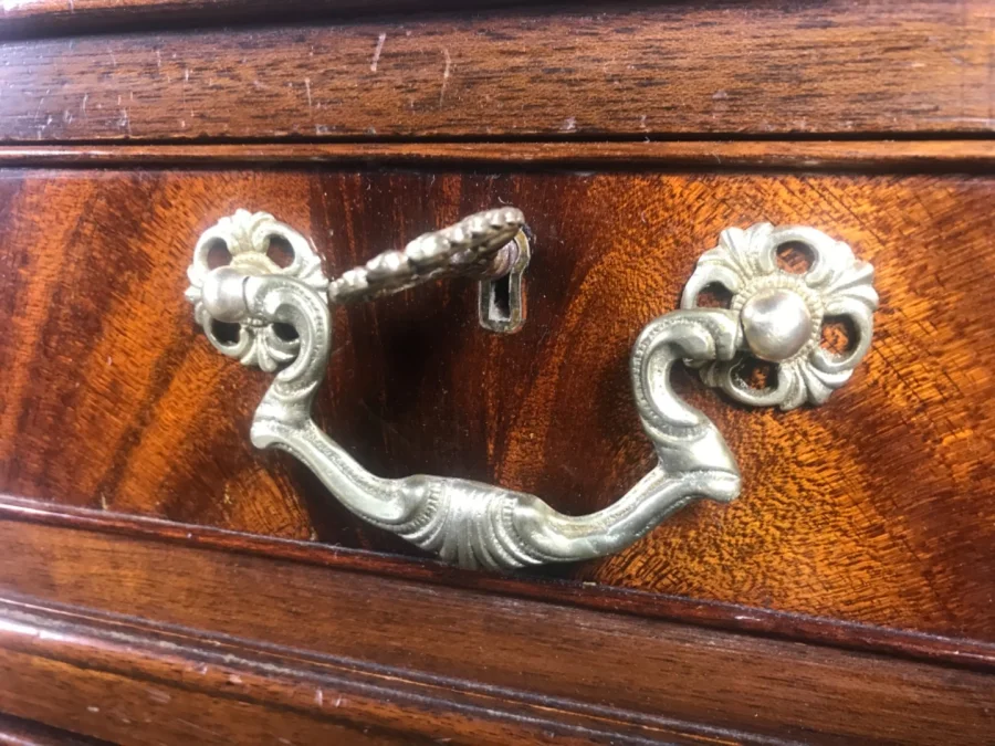 ENGLISH DESK