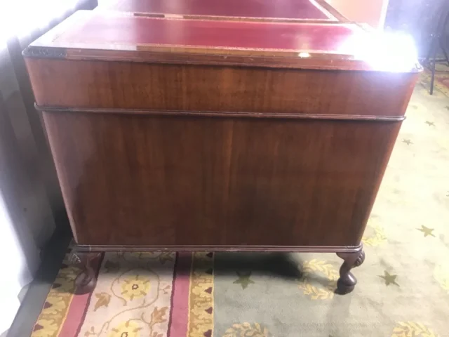 Bureau anglais acajou et cuir rouge