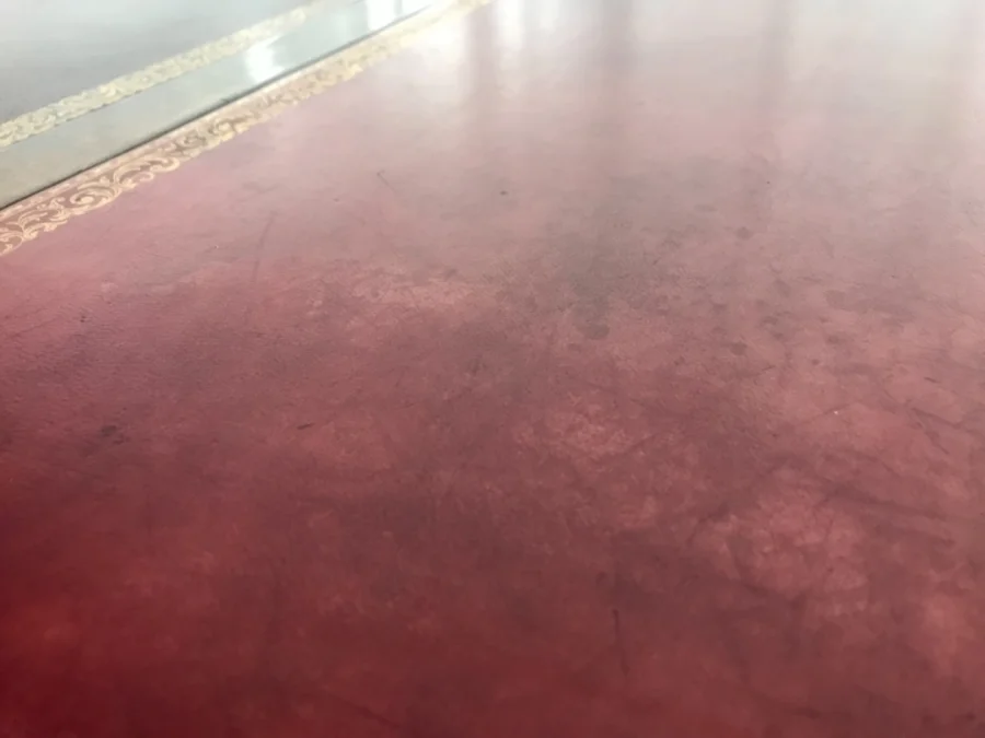 ENGLISH DESK