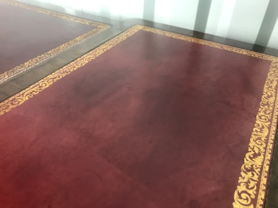 ENGLISH DESK