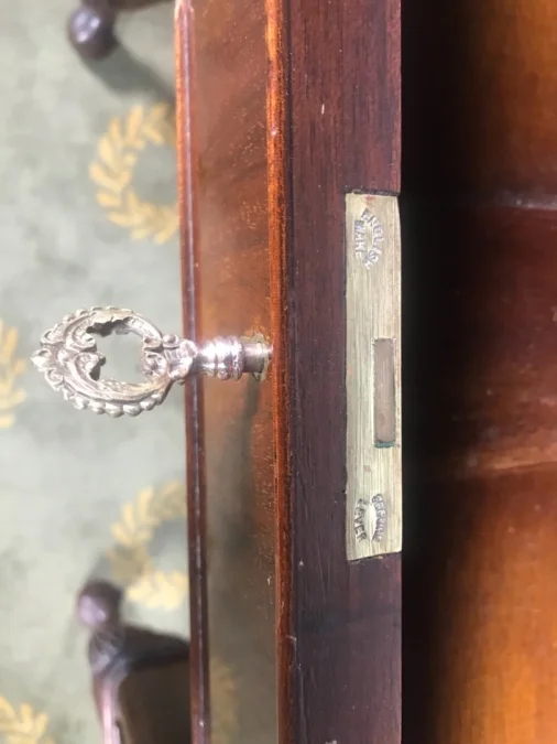 ENGLISH DESK