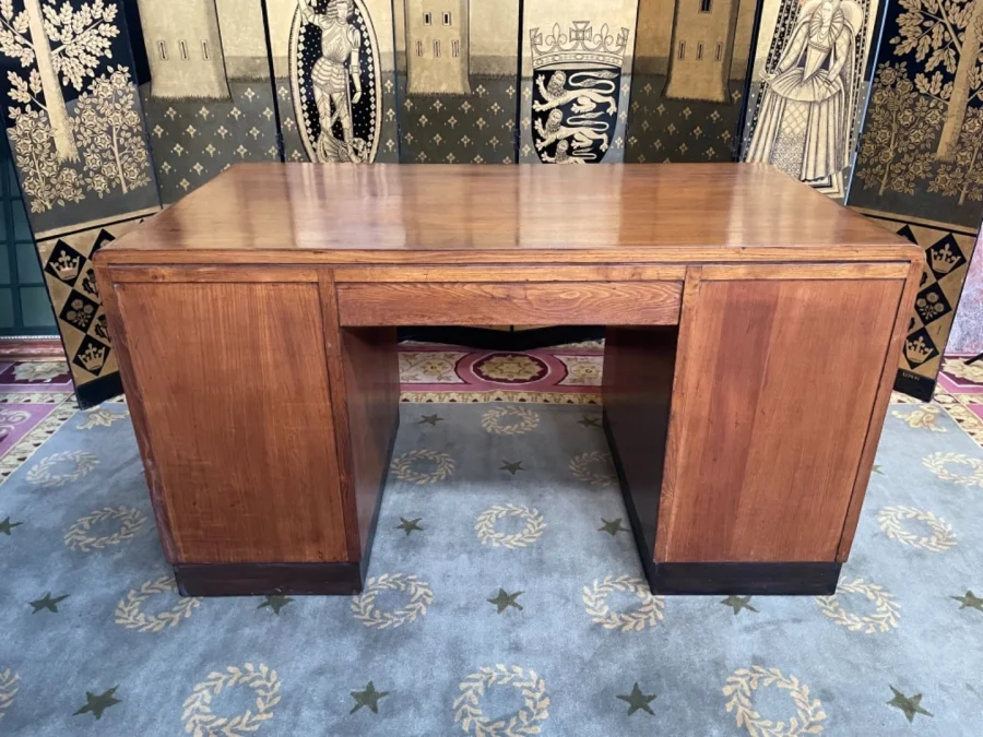 PEDESTAL DESK