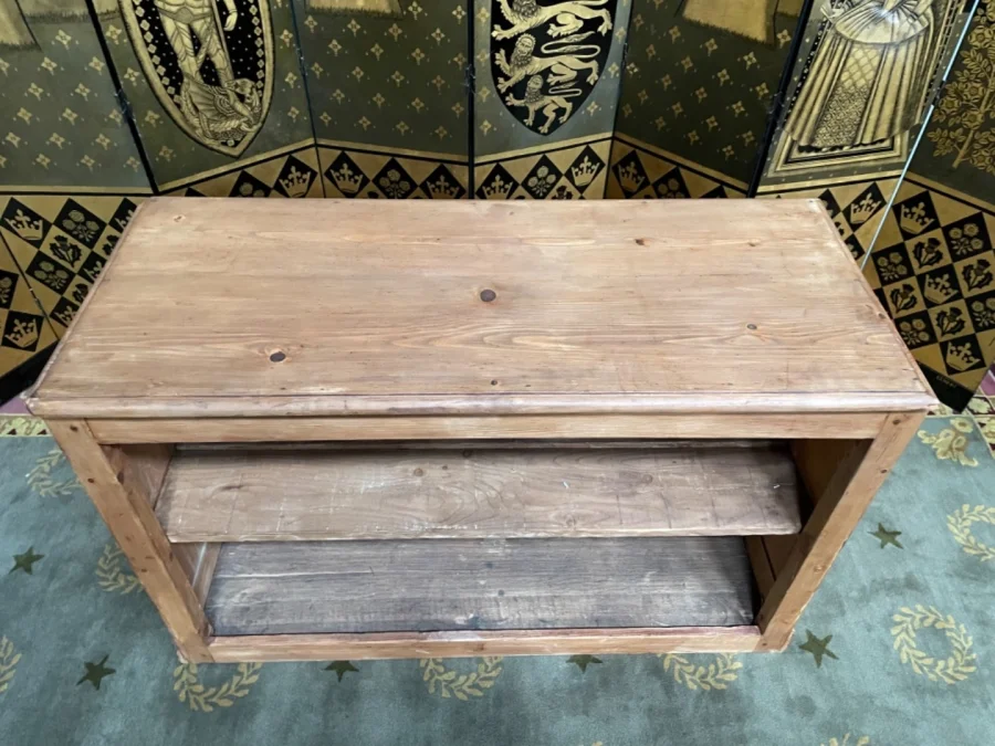 SHOP COUNTER