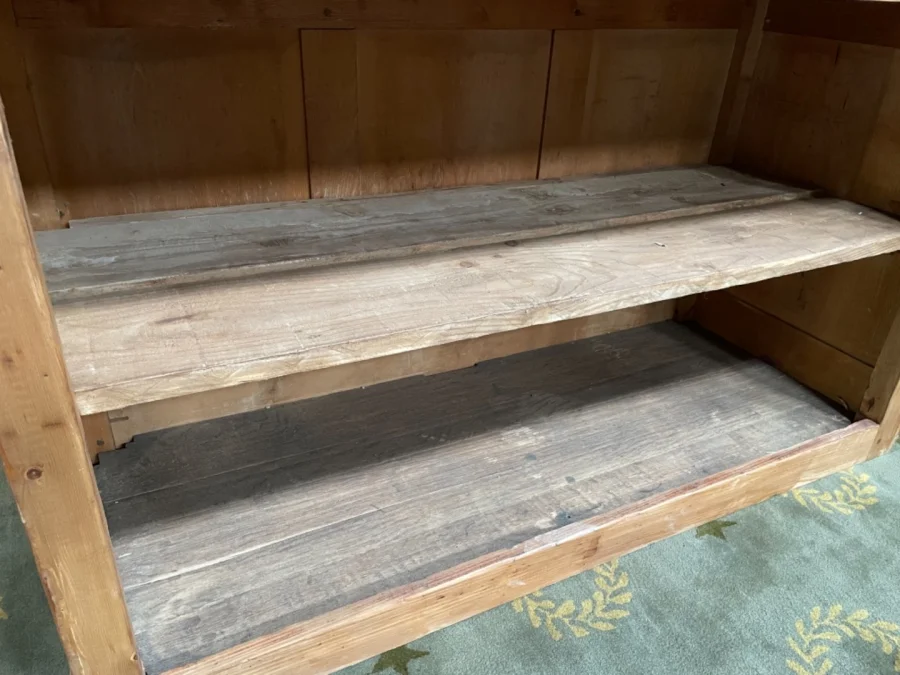 SHOP COUNTER