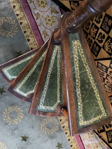 LIBRARY STEPS