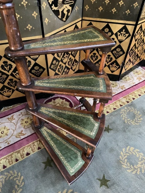 Escabeau de bibliothèque en chêne et cuir
