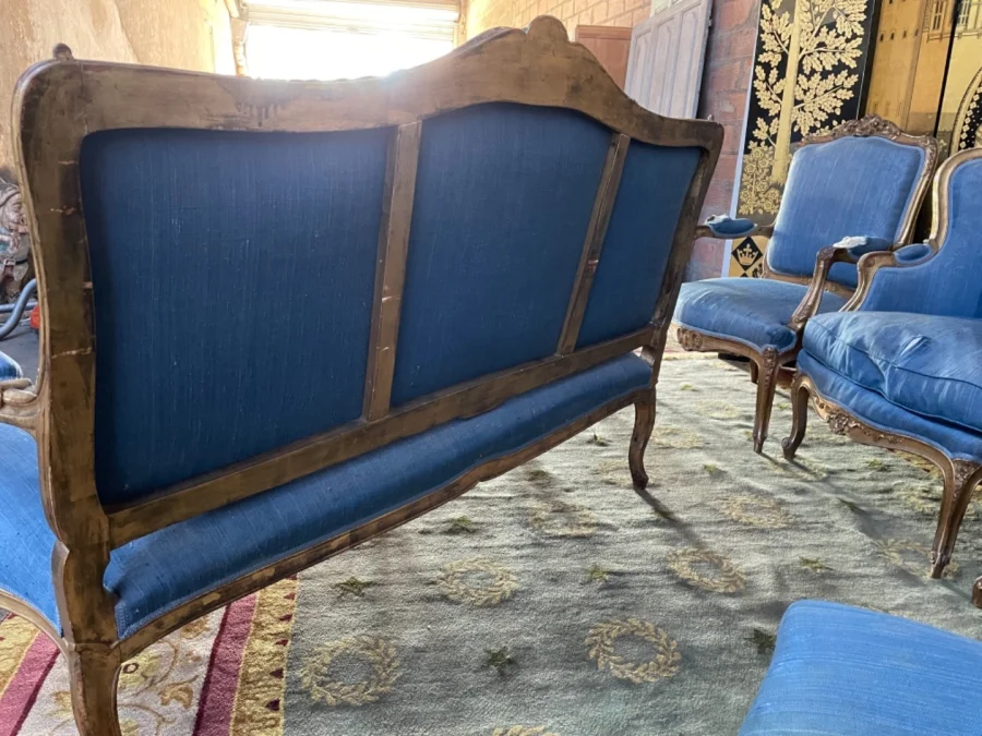 LOUIS XV STYLE LIVING ROOM SUITE