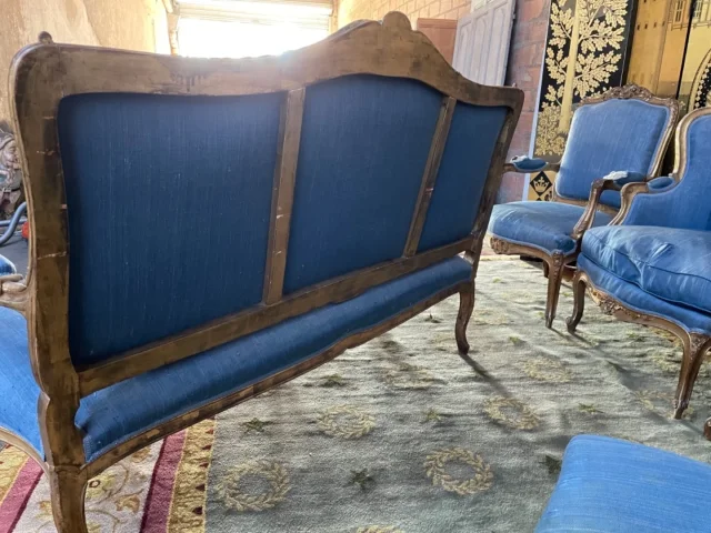 LOUIS XV STYLE LIVING ROOM SUITE
