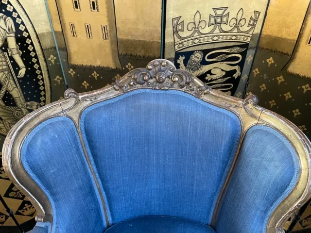 LOUIS XV STYLE LIVING ROOM SUITE