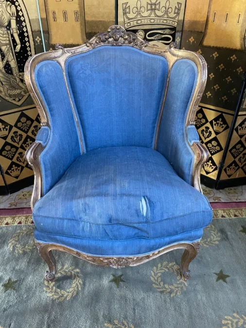 LOUIS XV STYLE LIVING ROOM SUITE