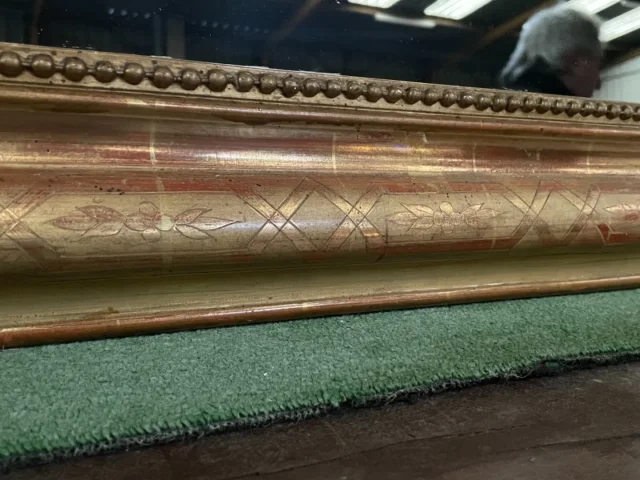 Miroir époque Louis Philippe à la feuille d’or
