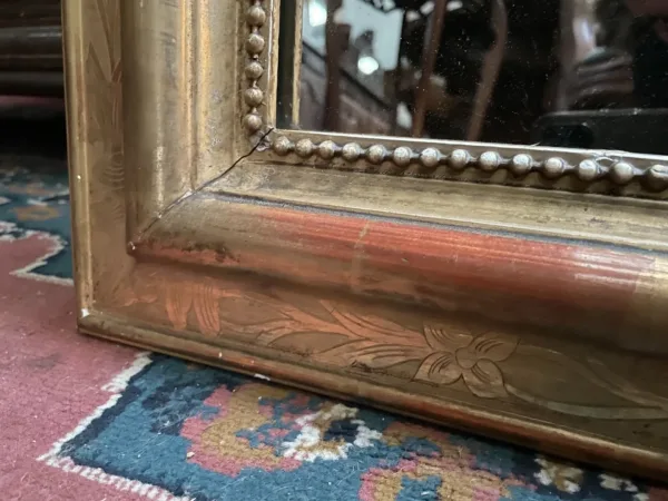 Miroir époque Louis Philippe à la feuille d’or d’origine