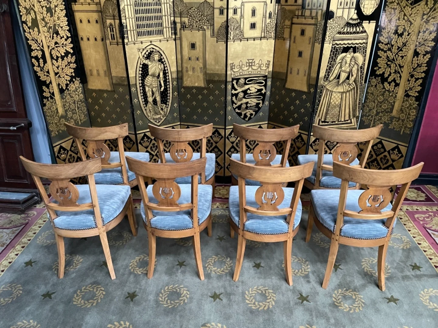 8 chaises de style restauration dossier lyre