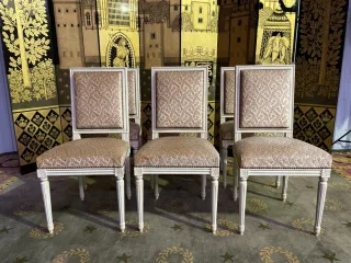STÜHLE IM LOUIS XVI-STIL