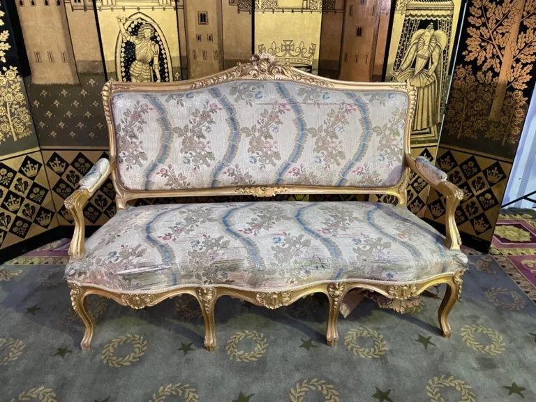 WOHNZIMMER-SUITE IM LOUIS XV-STIL