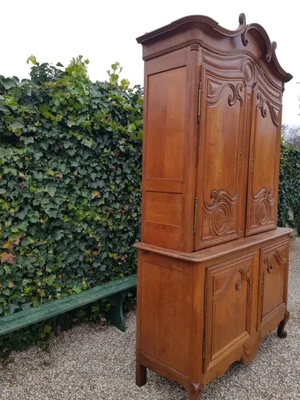 BUFFET IM LOUIS XV-STIL