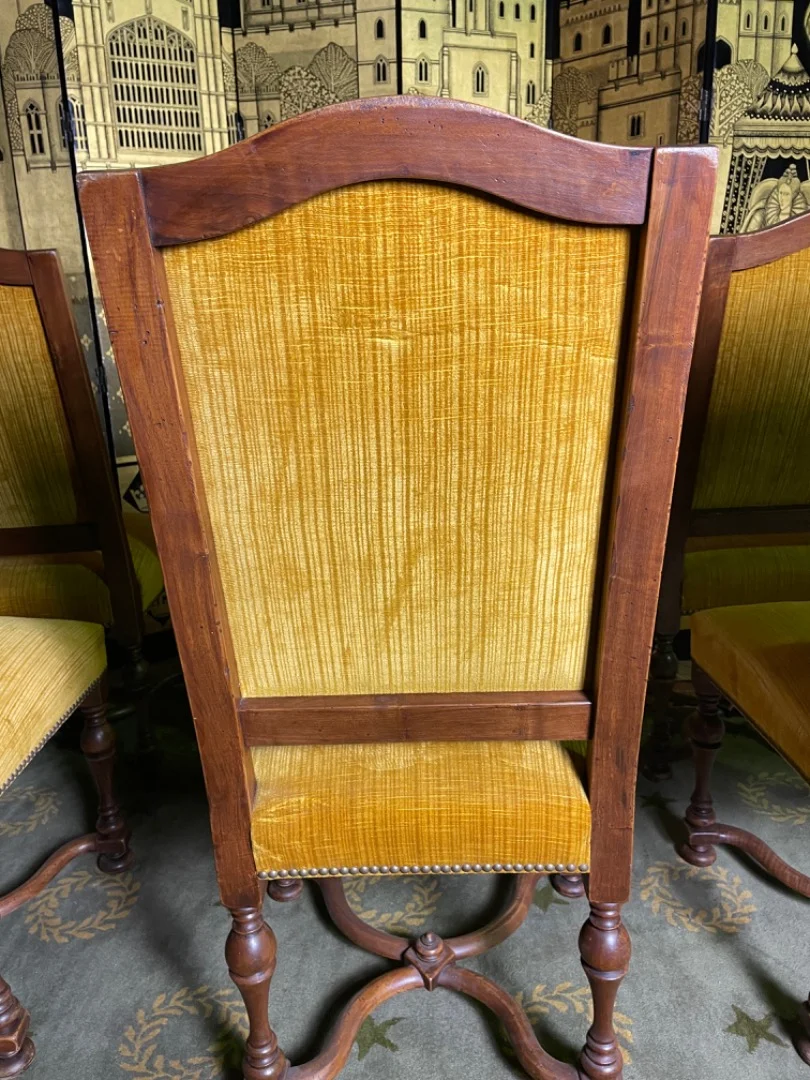 Suite de 6 chaises de style Louis XIV